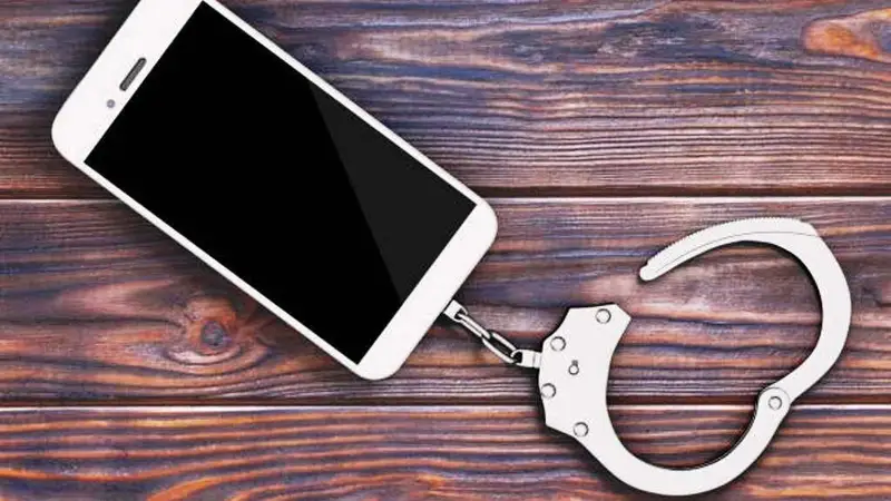 Минеттің әдемі ақ-қара фотосуреттері Жас кеуделі әйелмен жыныстық қатынас