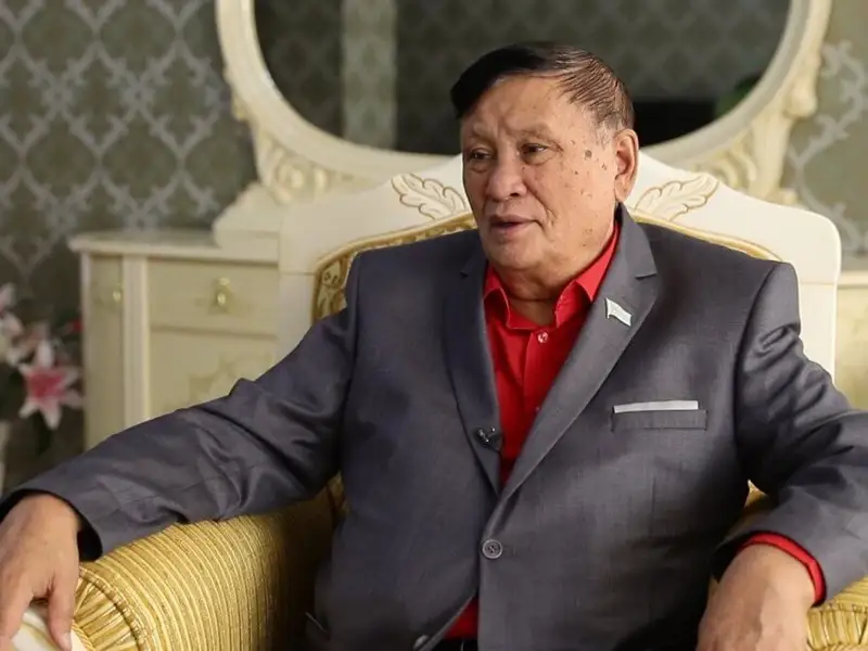 Сәбит Досанов