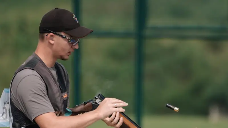 Үлкен мүшесі арық жопа