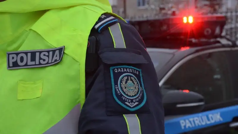 Интернетте досыңызбен орыс порносын көріңіз Резеңке қуыршақты есекке сиқты