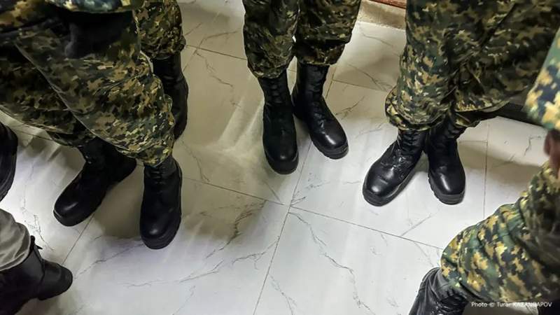 солдат