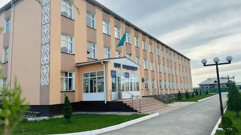 Сауран мектебі