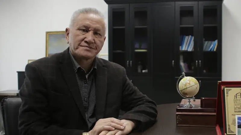 Саясаттанушы