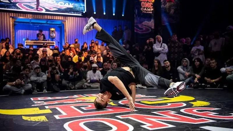 Әмір Зәкіров