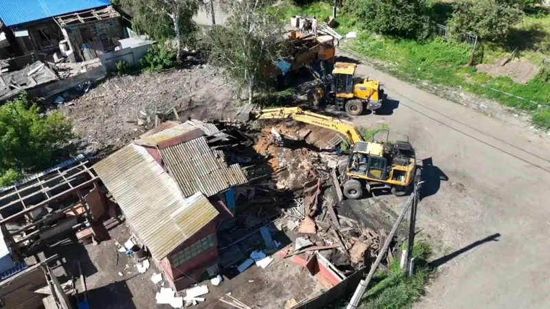 Бұзылған үй