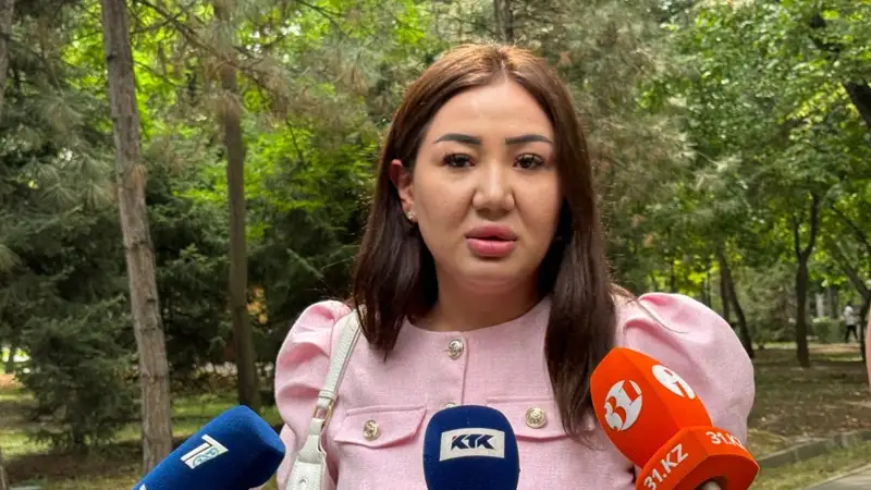 Екі онлайн порно әйелі