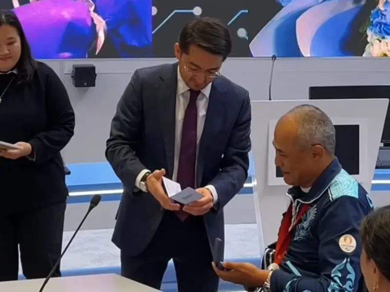 Цифрлық даму министрлігі Паралимпиада жүлдегері Еркін Ғаббасовтың ипотекалық қарызын жауып берді