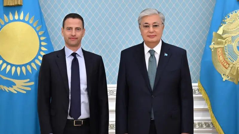 Президент Гэри Нейглді қабылдады