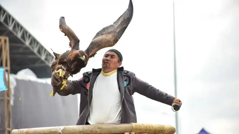 Серікбек Қүнтуған