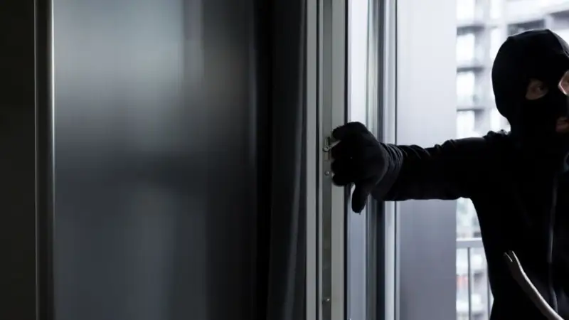 Тонау, Ұрлық, ұры