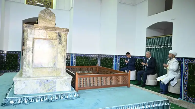 Қожа Ахмет Ясауи кесенесі