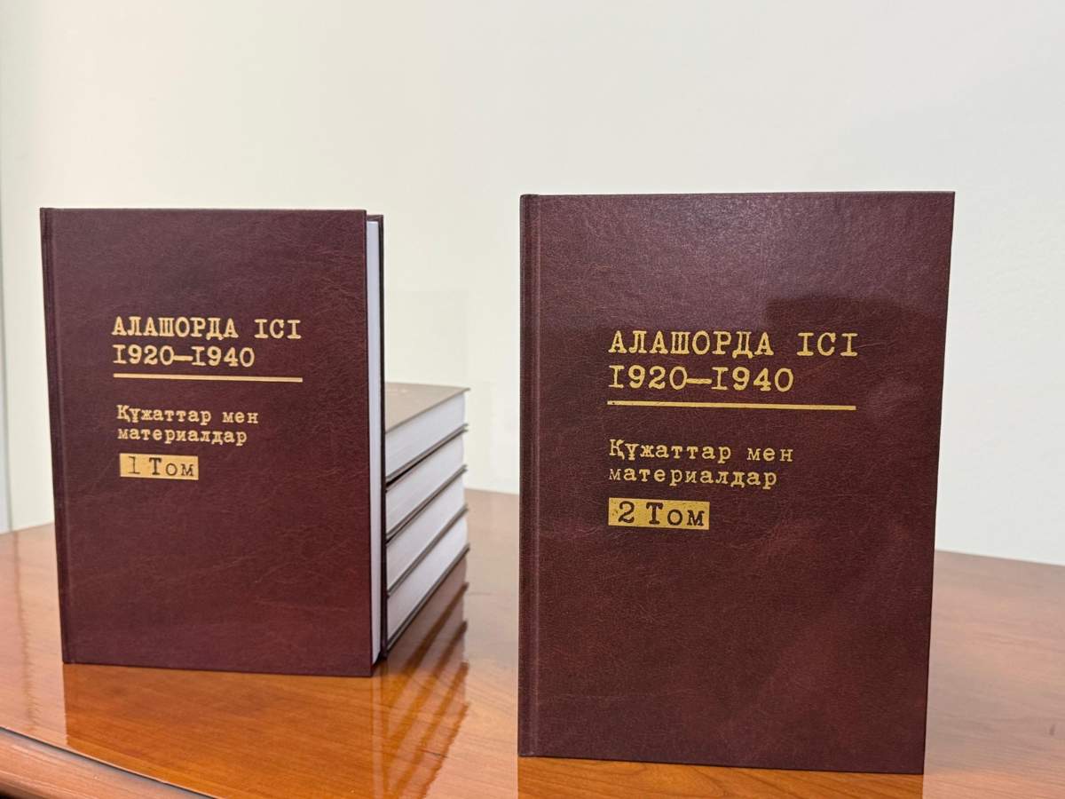 Мас әйелмен жан түршігерлік секс Желіде сатушы әйелді ұрып жіберді