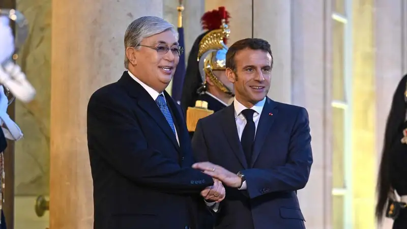 Макрон Тоқаев