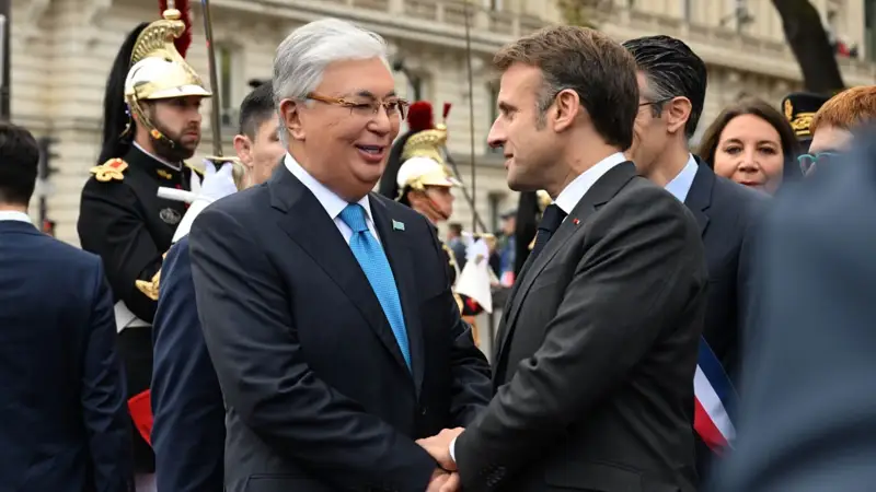 Макрон мен Тоқаев