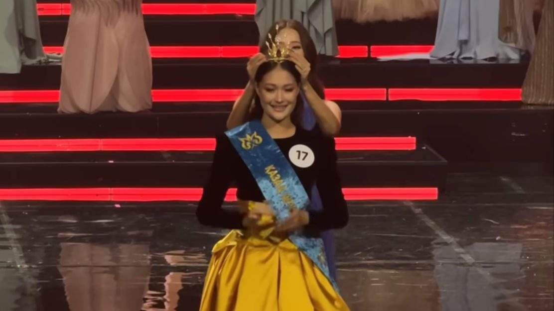 Кино және поп-жұлдыздардың қатысуымен порноларды онлайн көріңіз