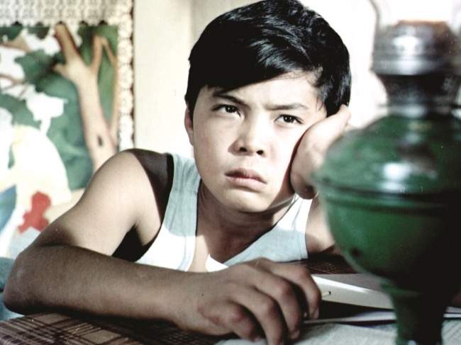 Жанжал: Мемлекеттік қызметкер порнографиялық фильм түсіріп жатыр.