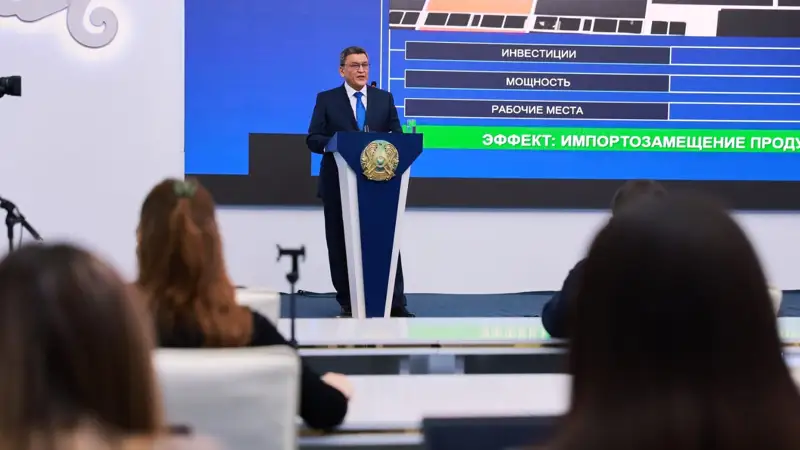  Ғауез Нұрмұхамбетов 