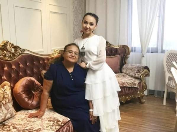 Перизат Қайраттың анасы Ғайни Алашбаева