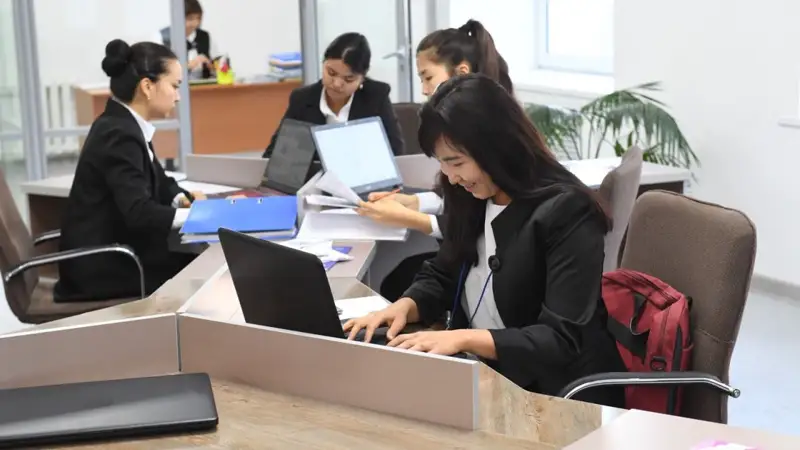 Жастарды жұмыспен қамту