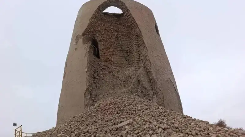 Ақбикеш мұнарасы