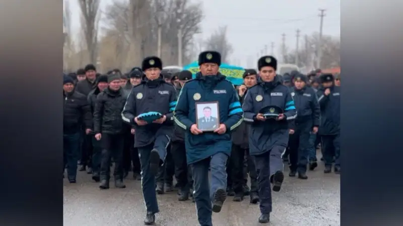 Абай Үшкемпір