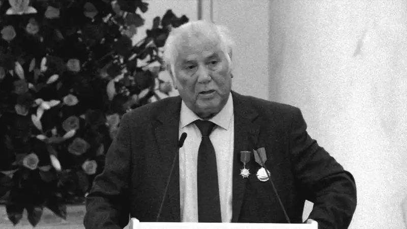 Дулат Исабеков