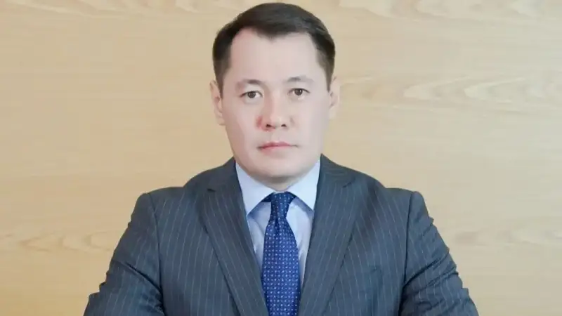 Фархат Сәрсекеев