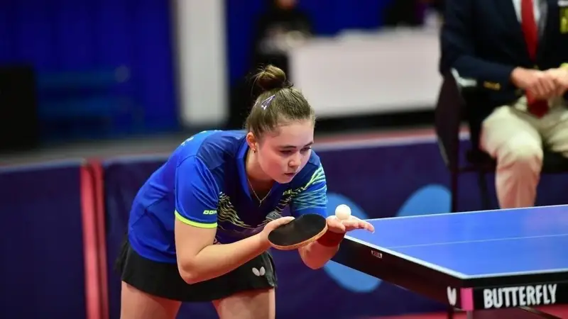 Үстел теннисі