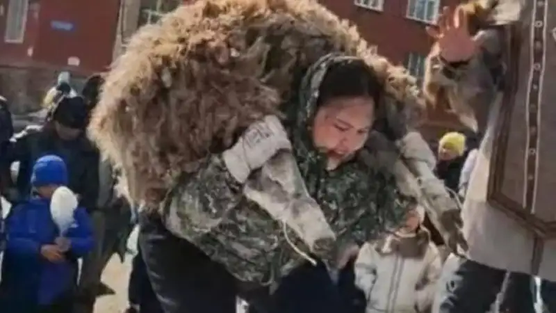 Жас босанған ана