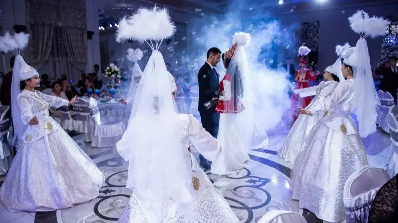 Деми Мур секс видео Жалаңаш Лилли Романың суреттері