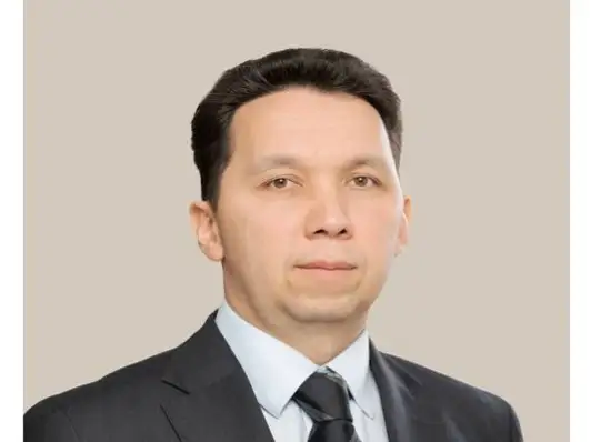 Василий Лавренов