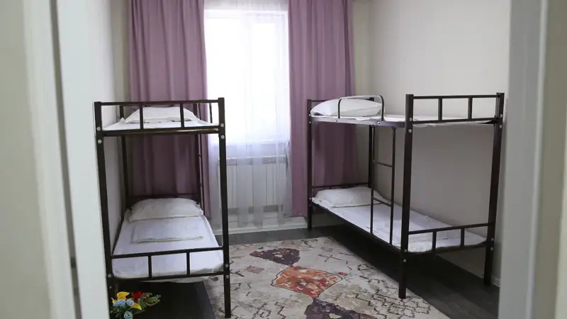 Табиғи сиськи бар аналар Бақшадағы жалаңаш қыздардың суреттері