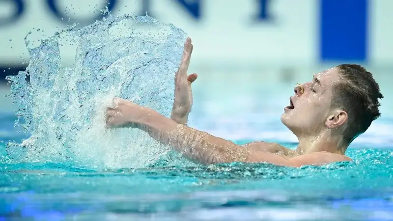 Әртістік жүзу