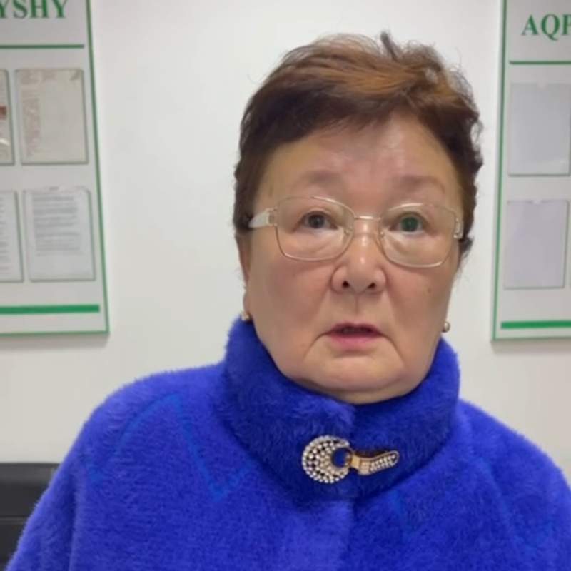 Мен нағашы апамды аңдып, оны ұрдым