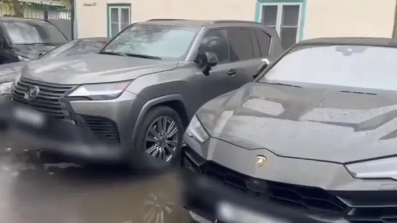 Әйел жыныстық қатынас кезінде зәр шығарады (видео)