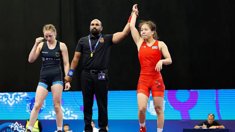 Шұғыла Өмірбек