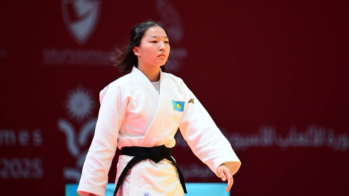 Азиялық әйелдерге арналған юбка бейнелері