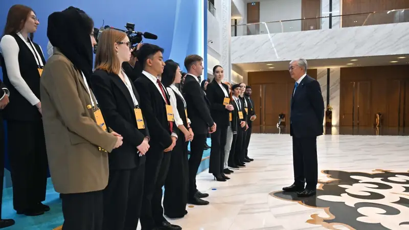 Интернетте алғаш рет орыс секс