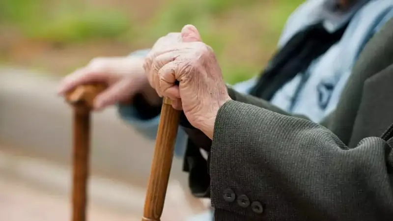 қарттар үйі