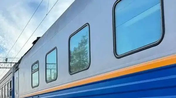 Жолаушылар пойызы