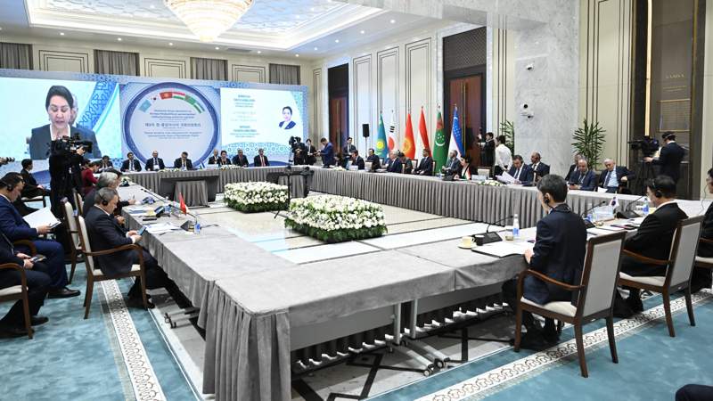 Мәжілістің Баспасөз қызметі. Суретті түсірген Ж. Жұмабеков Мәжілістің Баспасөз қызметі. Суретті түсірген Ж. Жұмабеков