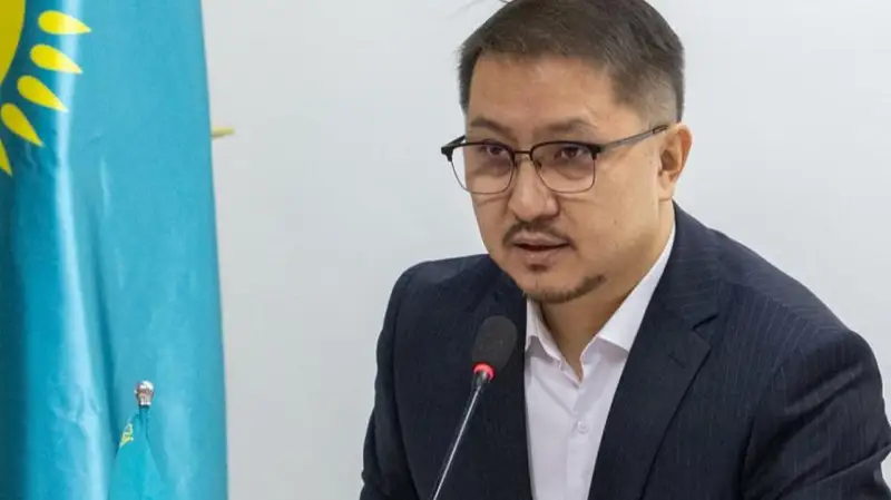 Амир Касенов