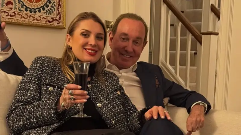 Питер Фостердің жұбайы Татьяна Фостер