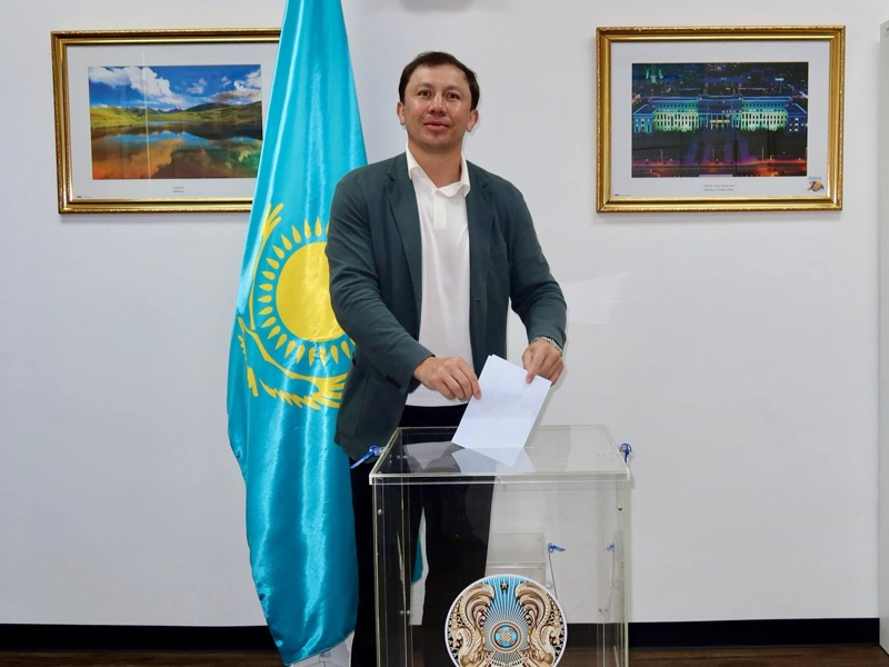 GGG