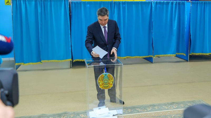 Олжас Бектенов