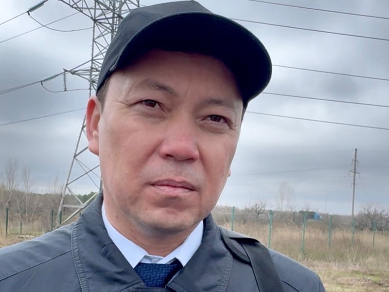 Олжабек Холов Олжабек Холов