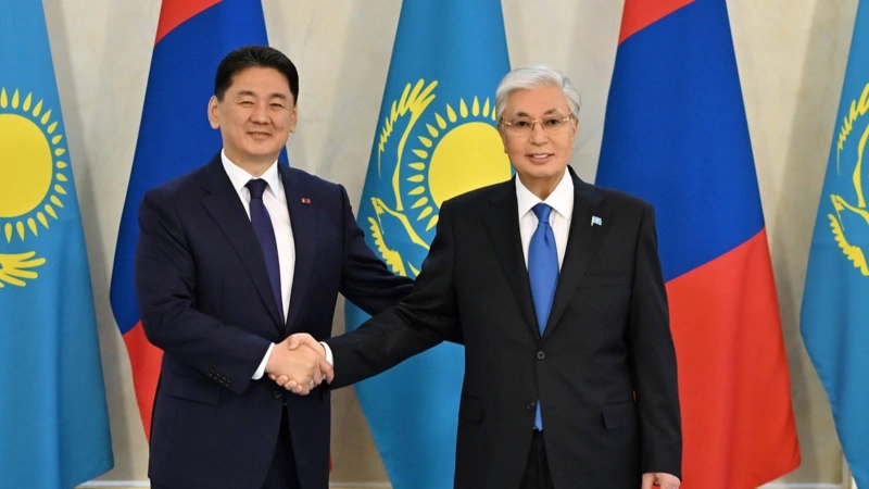 Ухнаагийн Хурэлсух, Қасым-Жомарт Тоқаев