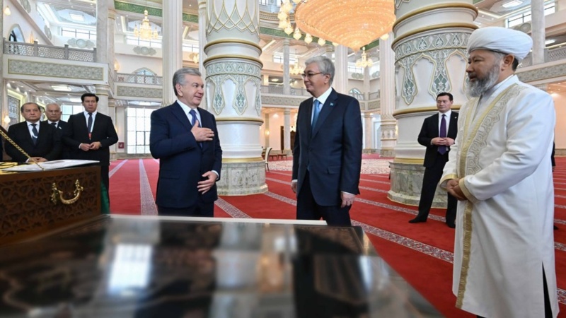 Мирзиёев, Тоқаев