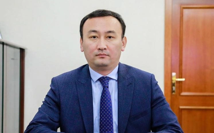 Есет Байкен