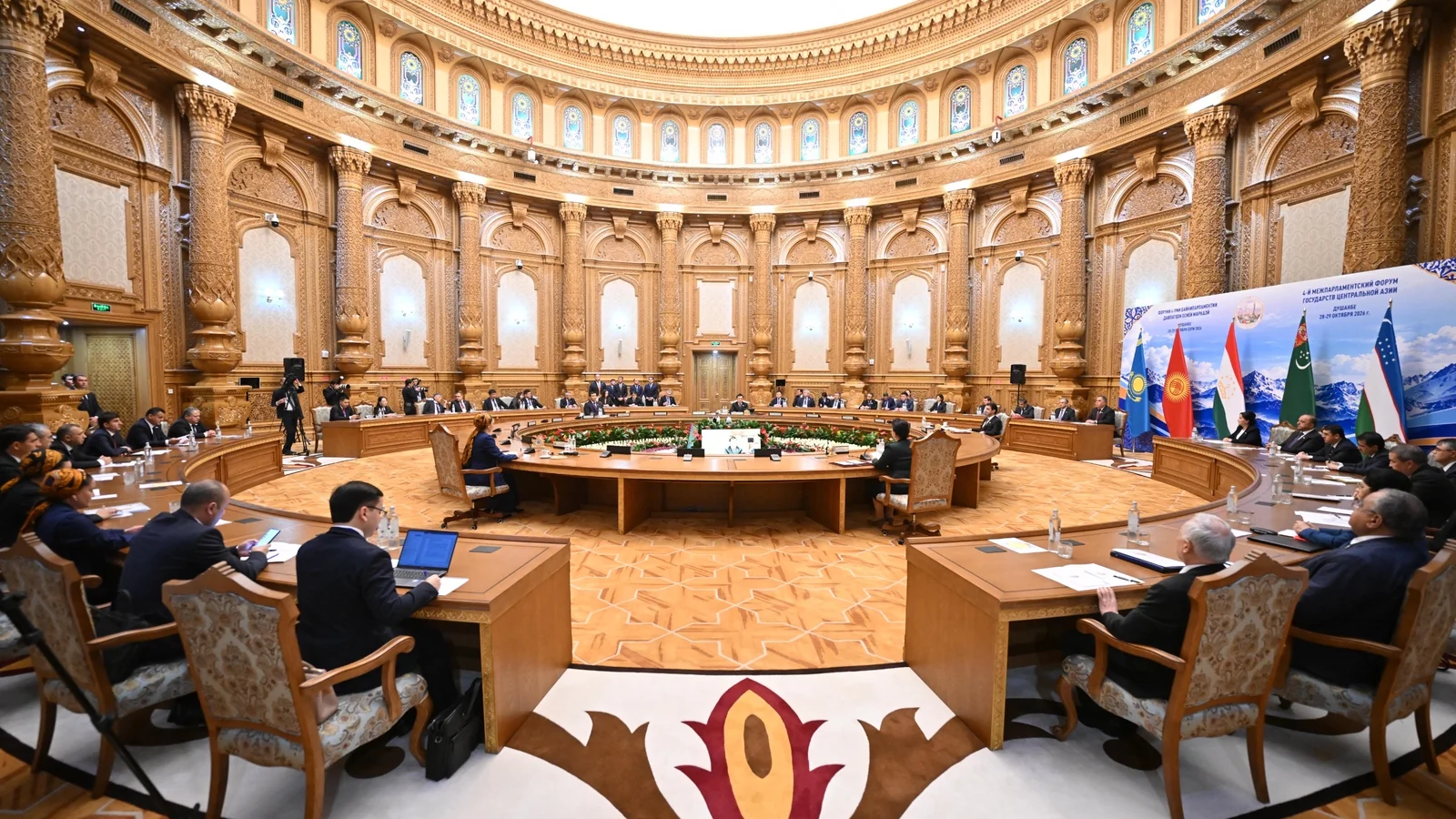 Құрылтай делегациясы